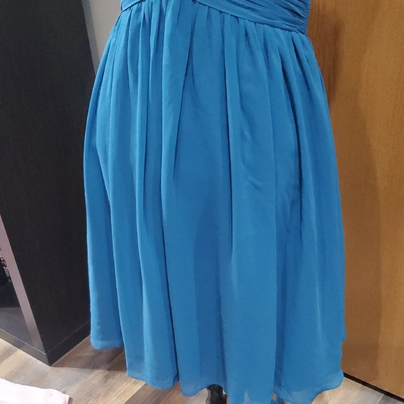 Azazie Angie Ink Blue Ruched V-Neck Midi Dress for Wedding Guest - Picture 4 of 7